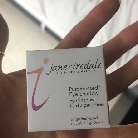 Clean Beauty, Jane Iredale PurePressed Eye Shadow, Oyster - Picture 5 of 5